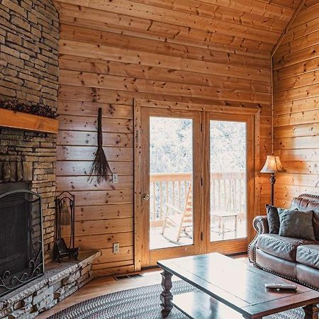 Bear'S Lair Villa Gatlinburg Bagian luar foto